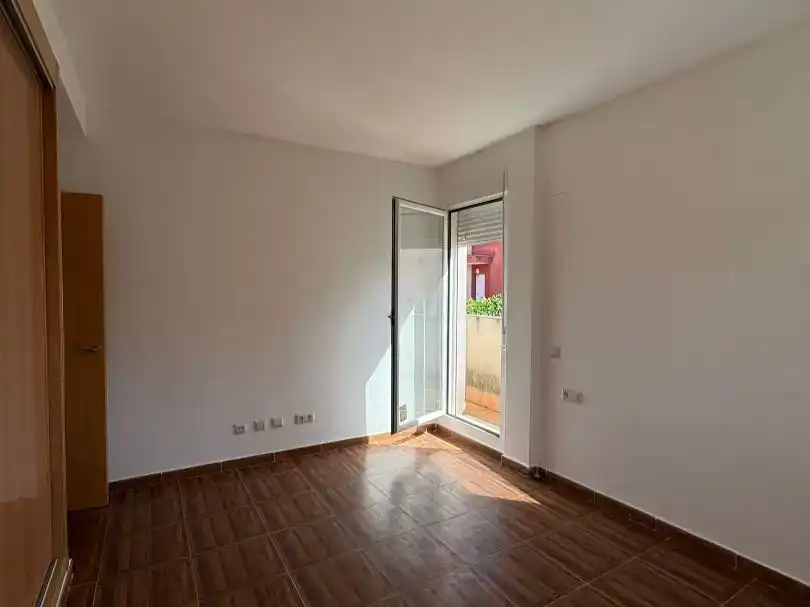 Dormitori de Casa o xalet en venda en Serra amb Piscina i Balcó