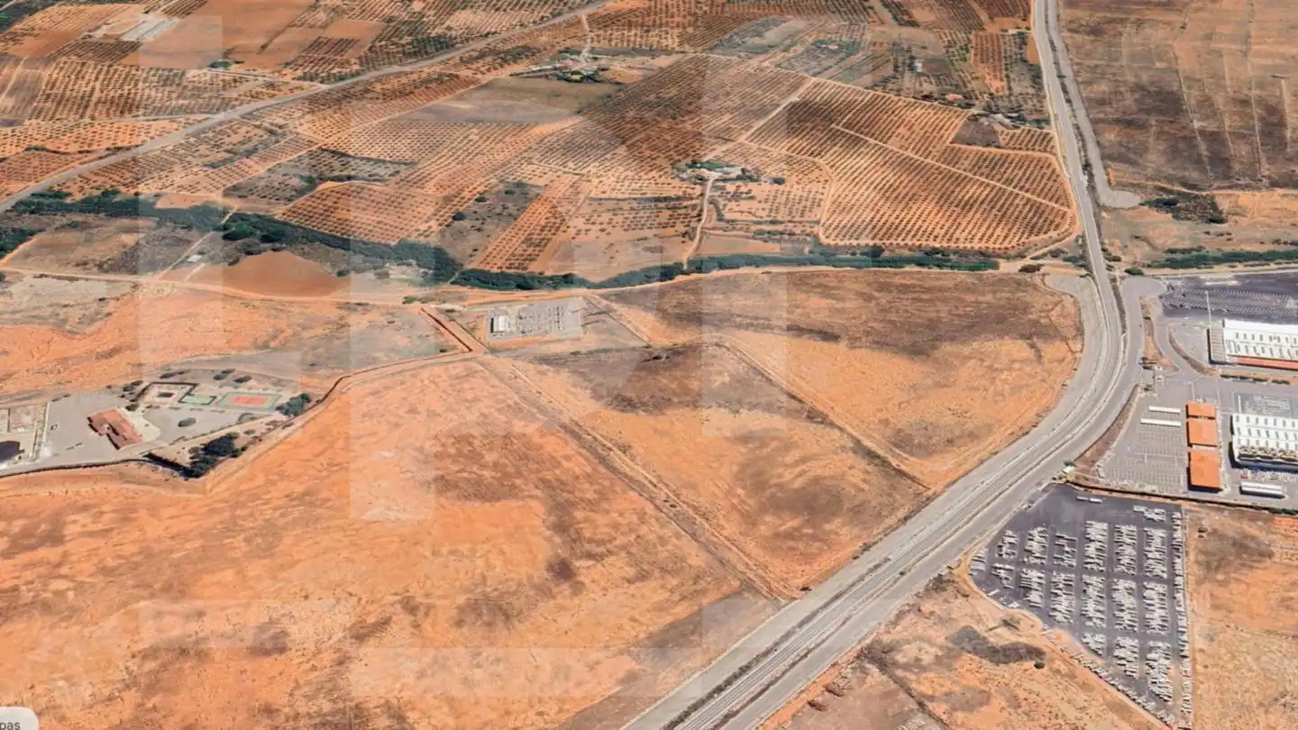 Terreno industrial en venta en Vall d'Alba