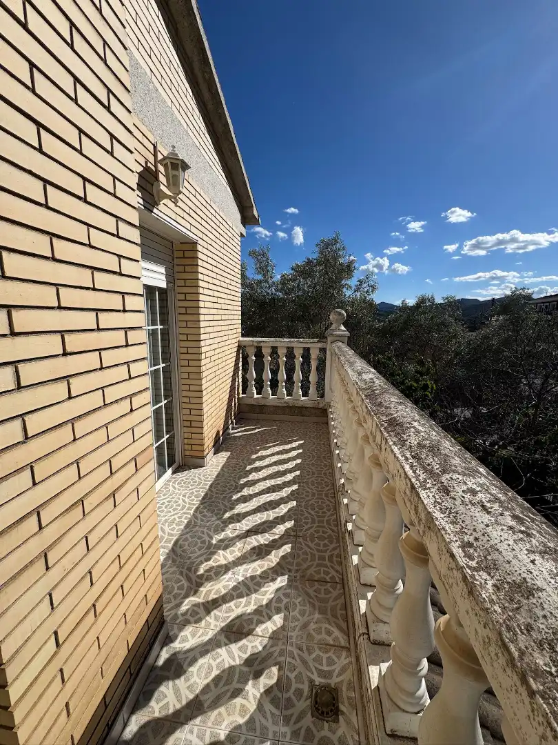 Terrassa de Casa o xalet en venda en Corbera de Llobregat amb Jardí privat, Balcó i Alarma
