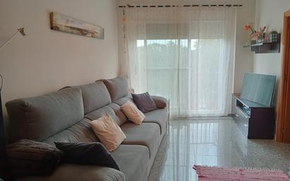 Living room of Flat for sale in Vilanova i la Geltrú  with Air Conditioner, Heating and Storage room