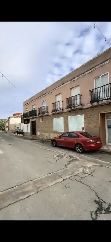 Vista exterior de Local en venta en Espinosa de Henares con Calefacción