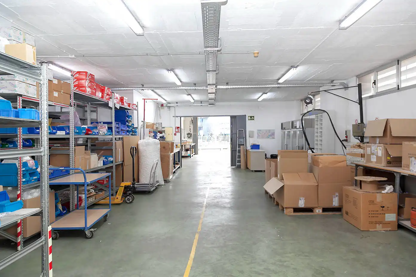 Nave industrial en venta en Molins de Rei con Alarma