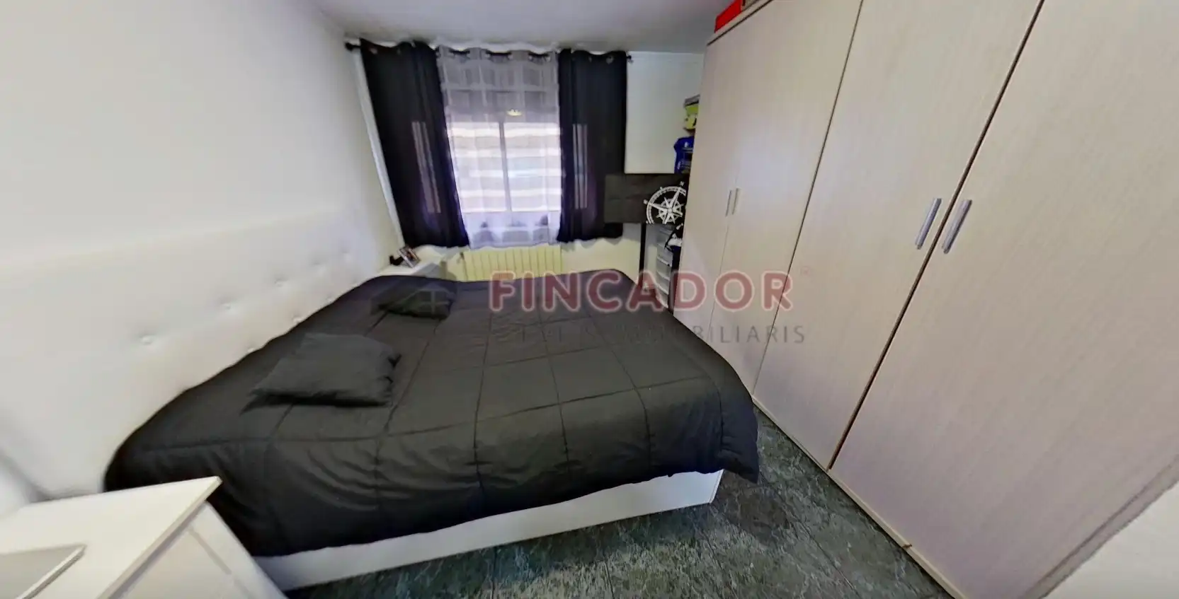 Bedroom of Flat for sale in Terrassa  with Air Conditioner and Heating