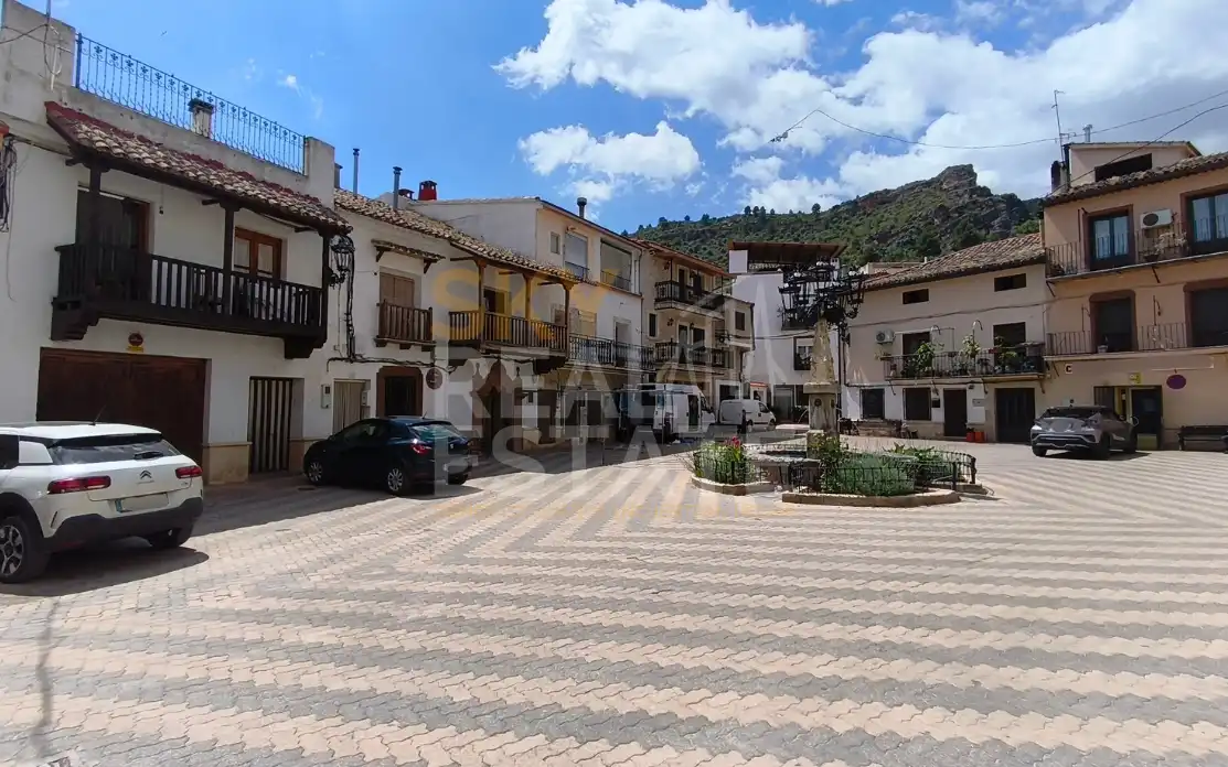 Vista exterior de Casa o xalet en venda en Enguídanos amb Aire condicionat i Calefacció