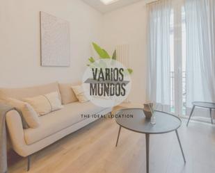 Living room of Flat to rent in  Madrid Capital  with Air Conditioner, Heating and Furnished