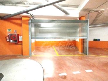 Parcheggio in affitto a Centre