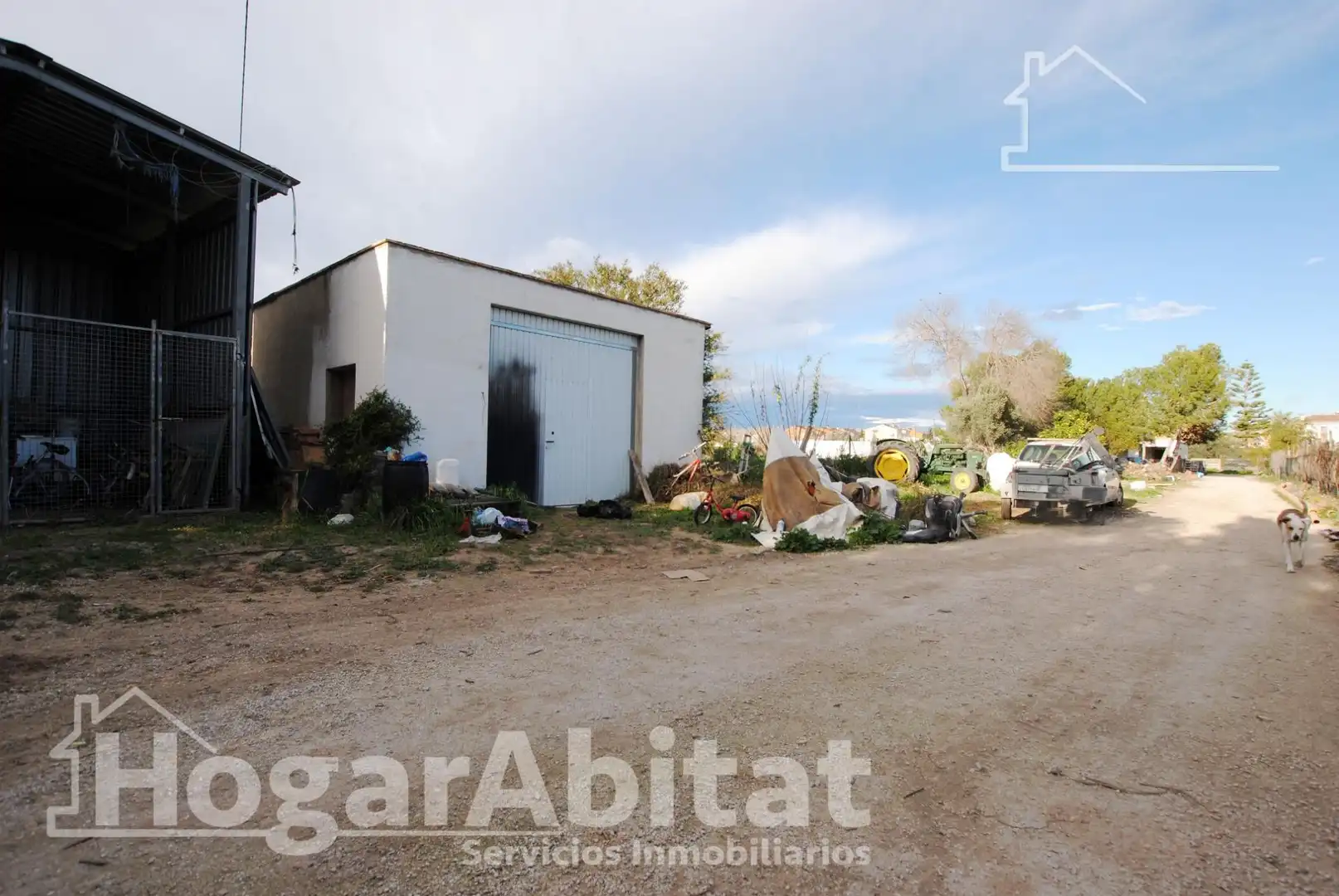 Vista exterior de Casa o xalet en venda en Oliva amb Aire condicionat, Jardí privat i Terrassa