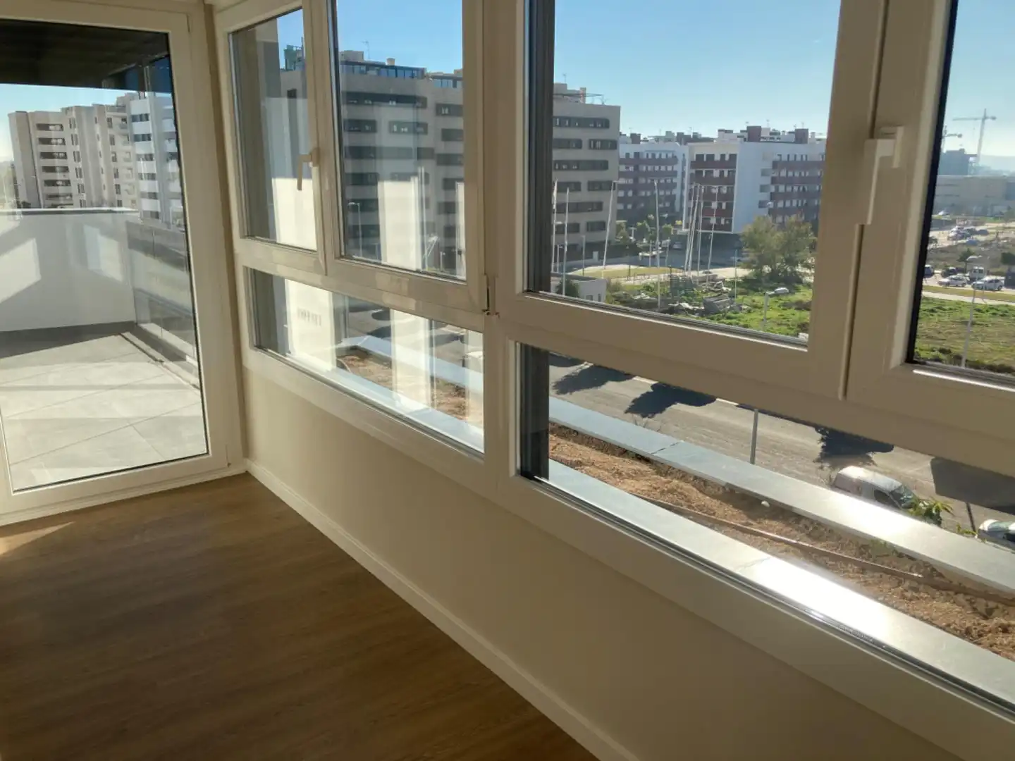 Flat for rent in Poniente-Norte - Miralbaida - Parque Azahara