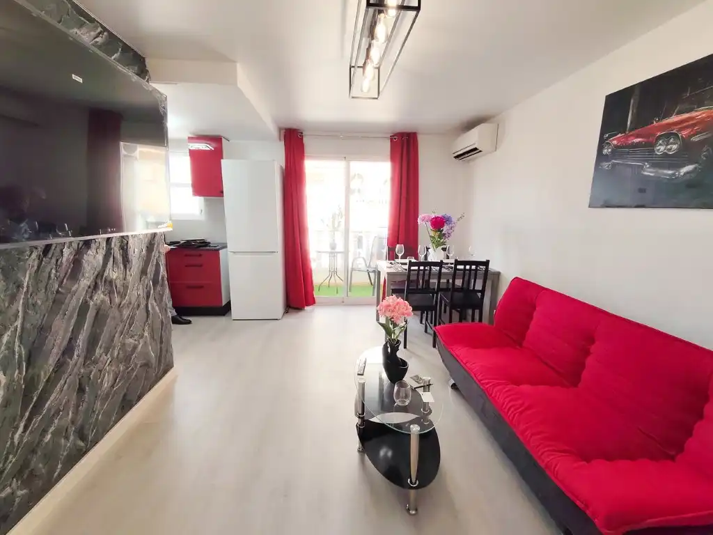 Apartamento con ascensor en venta en Calle Villa Madrid
