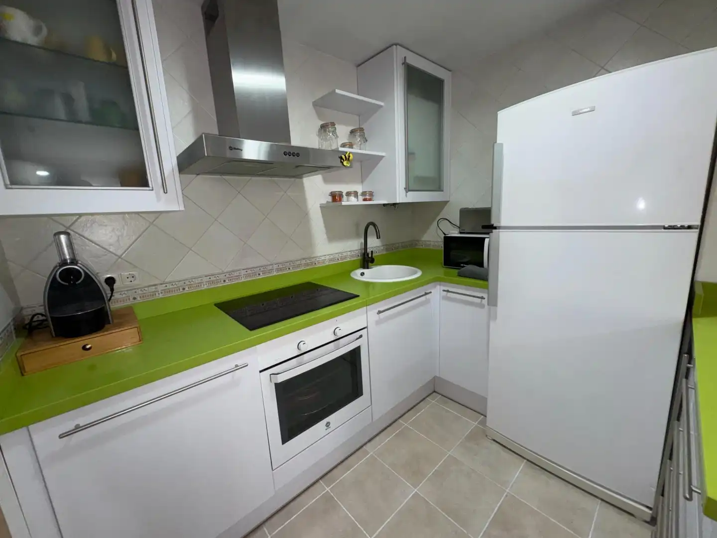 Cocina de Piso en venta en Ponferrada con Calefacción, Terraza y Trastero