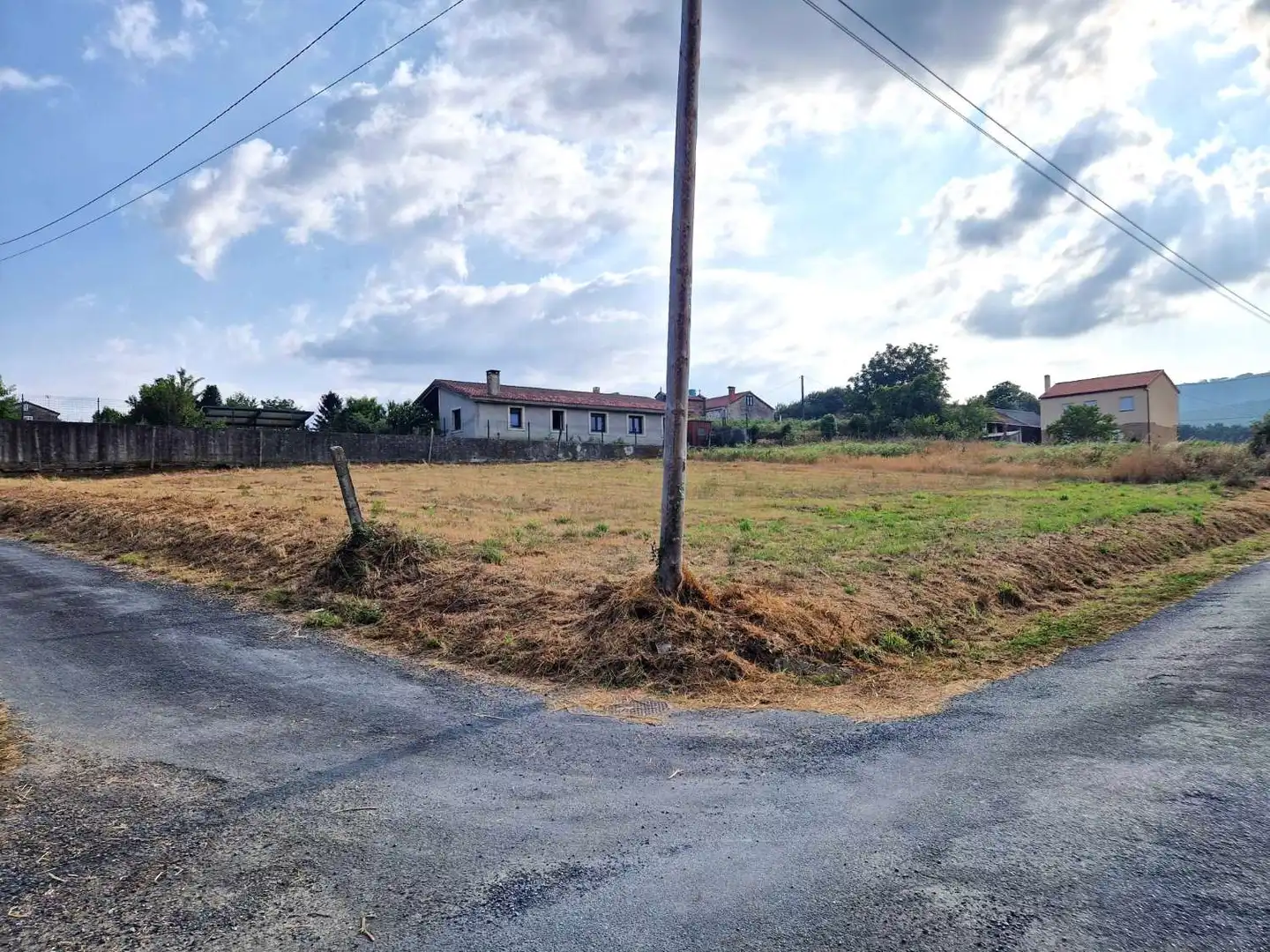 Lands and plots for sale in Brión