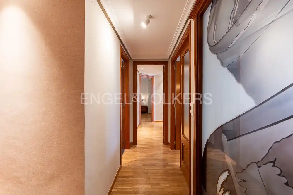 Flat for rent in Valencia  with Air Conditioner, Heating and Parquet flooring