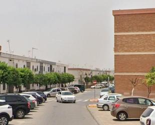 Vista exterior de Apartament en venda en Dos Hermanas amb Balcó