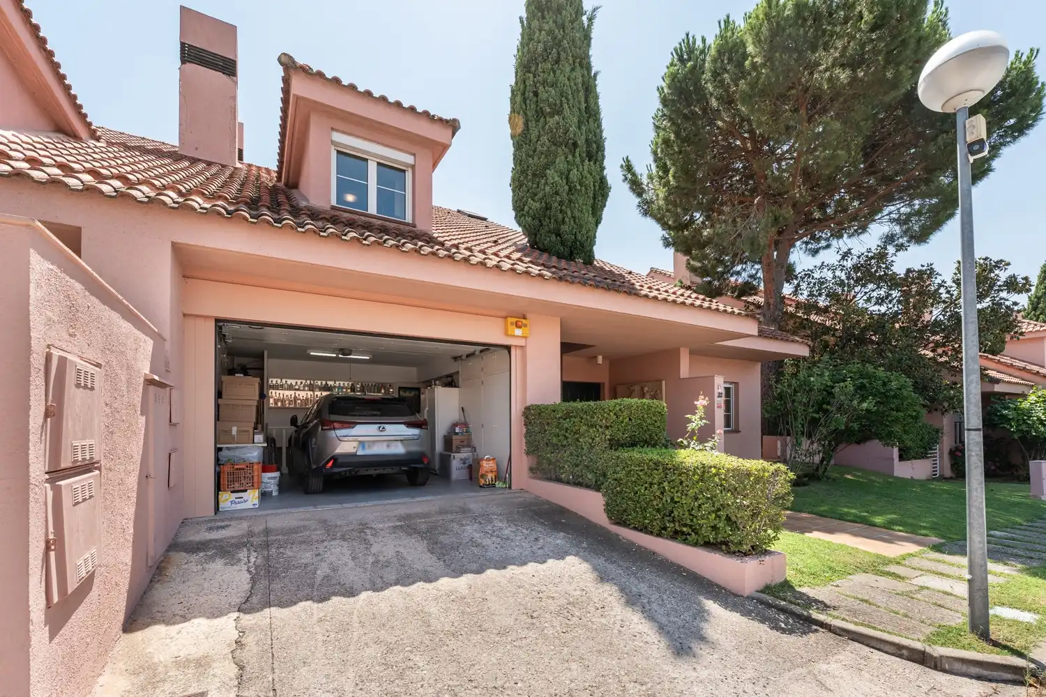 Vista exterior de Casa o chalet en venta en Torrelodones con Aire acondicionado, Calefacción y Terraza