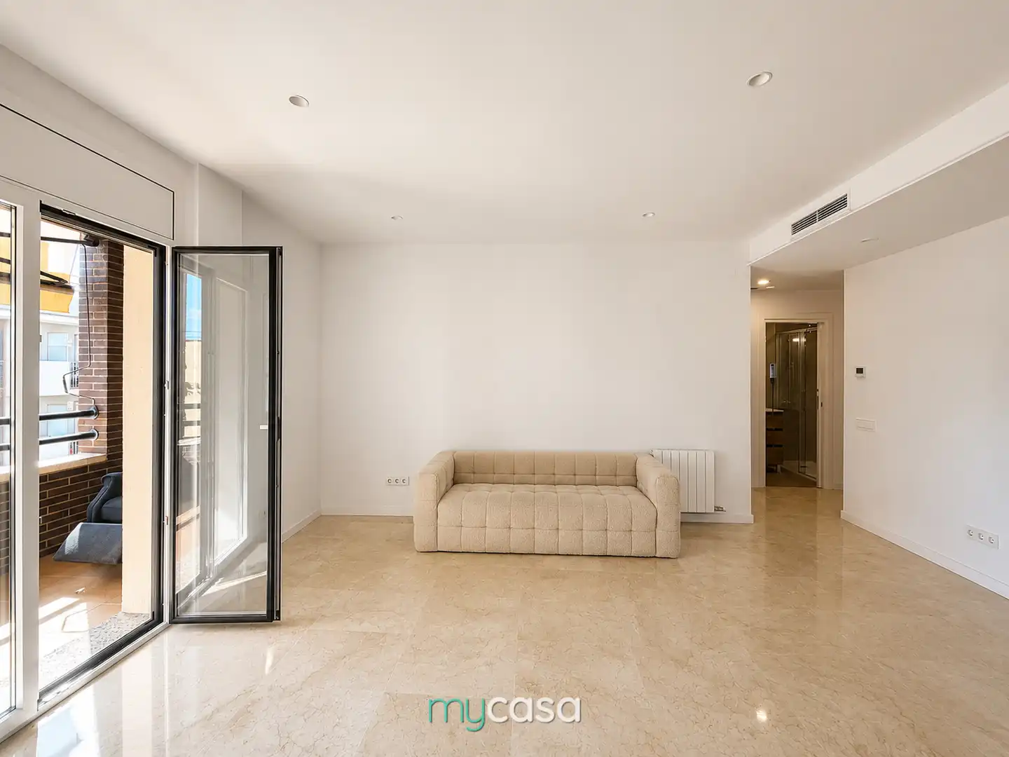 Sala de estar de Piso en venta en Barcelona con Aire acondicionado, Calefacción y Parquet