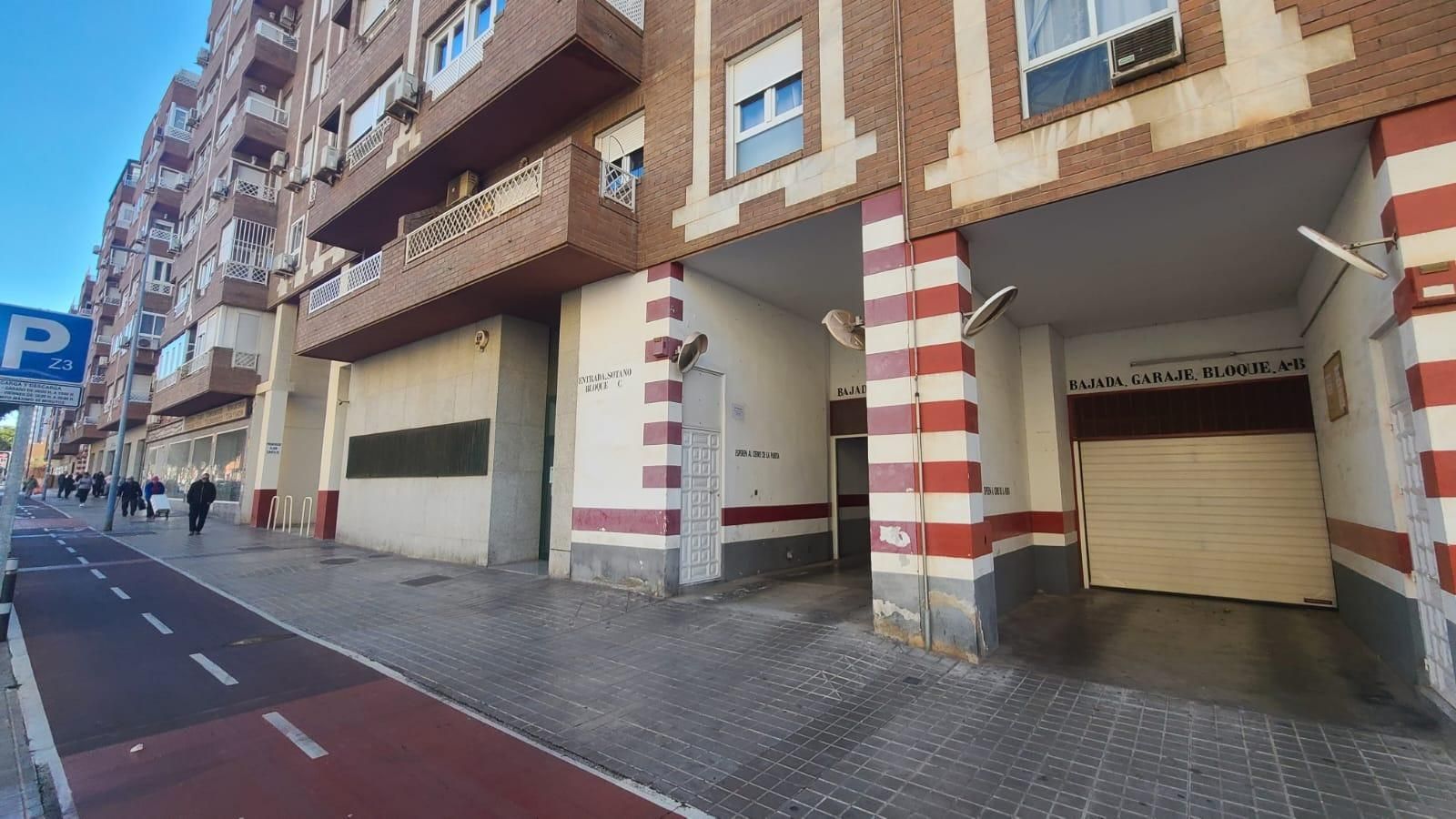 Exterior view of Garage to rent in  Almería Capital