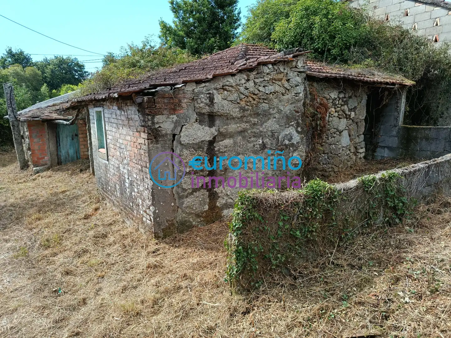 Casa o chalet en venta en Salvaterra de Miño con Jardín privado, Trastero y Amueblado