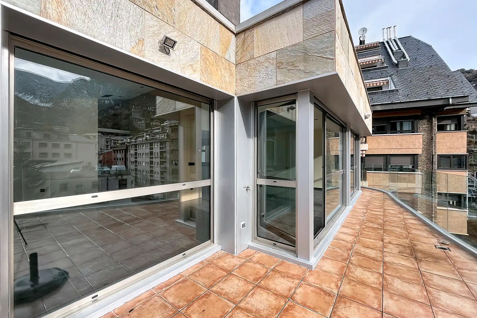 Exterior view of Attic for sale in Escaldes – Engordany  with Air Conditioner, Heating and Terrace
