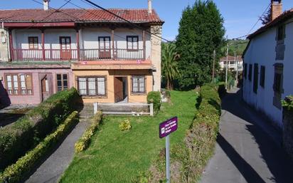 Exterior view of Single-family semi-detached for sale in Reocín  with Private garden and Balcony