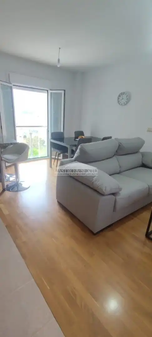 Sala d'estar de Apartament en venda en Sada (A Coruña) amb Calefacció i Moblat