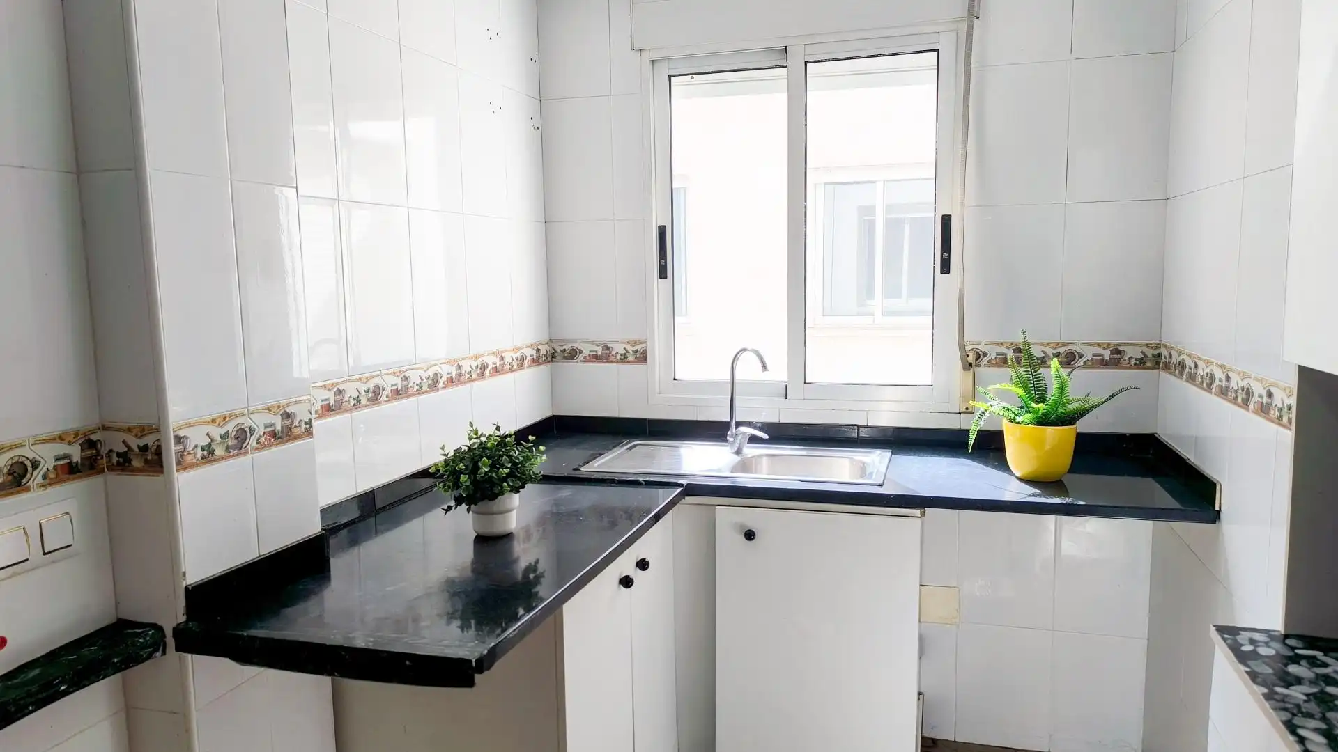 Kitchen of Flat for sale in Torrevieja  with Terrace