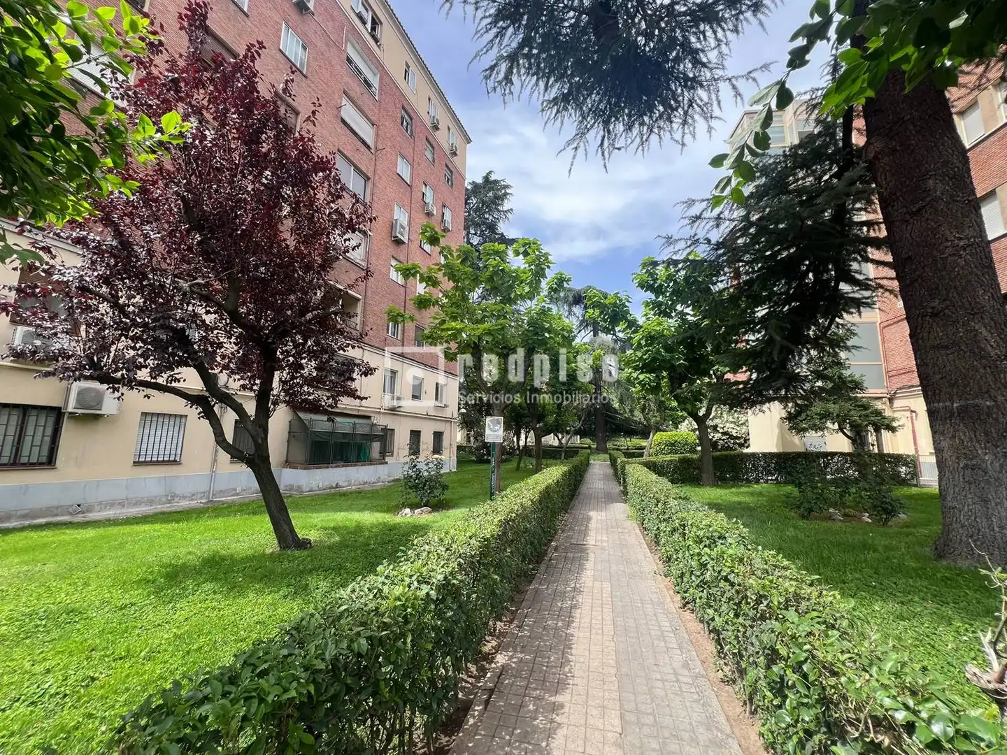 Vista exterior de Piso en venta en Madrid con Calefacción y Terraza