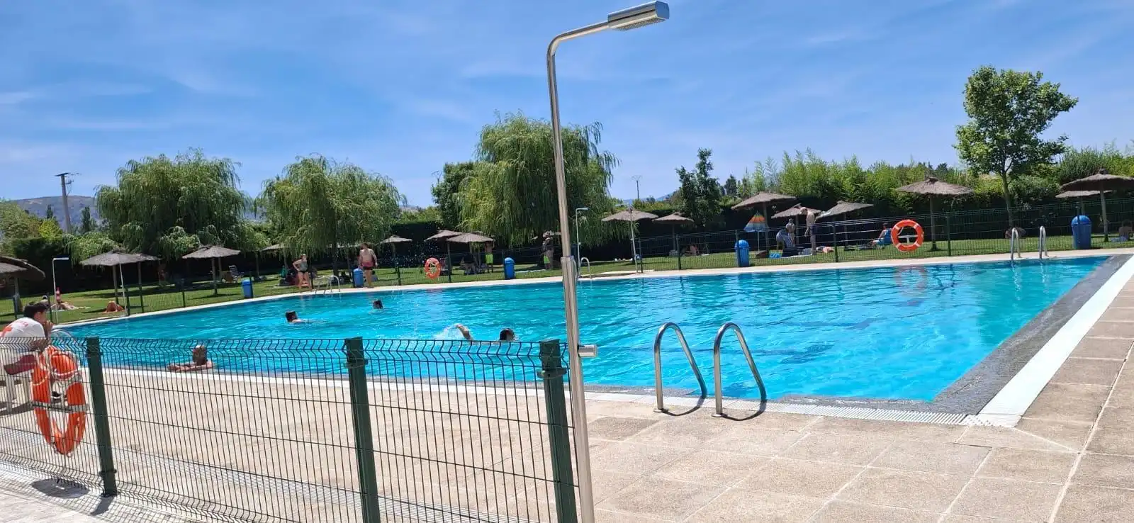 Swimming pool of Residential for sale in Torrecaballeros
