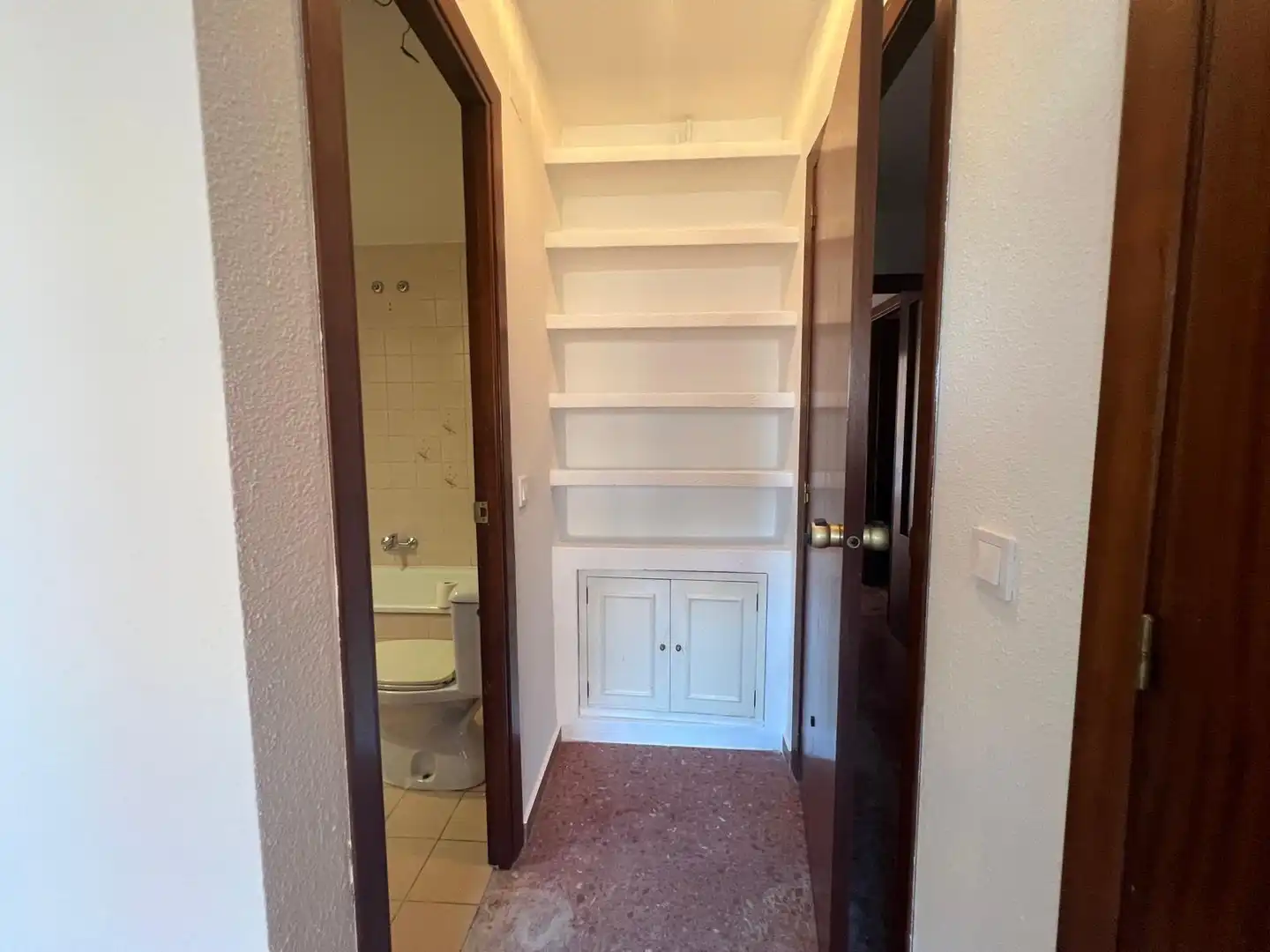 Baño de Piso de alquiler en Valencia con Jardín privado, Terraza y Amueblado