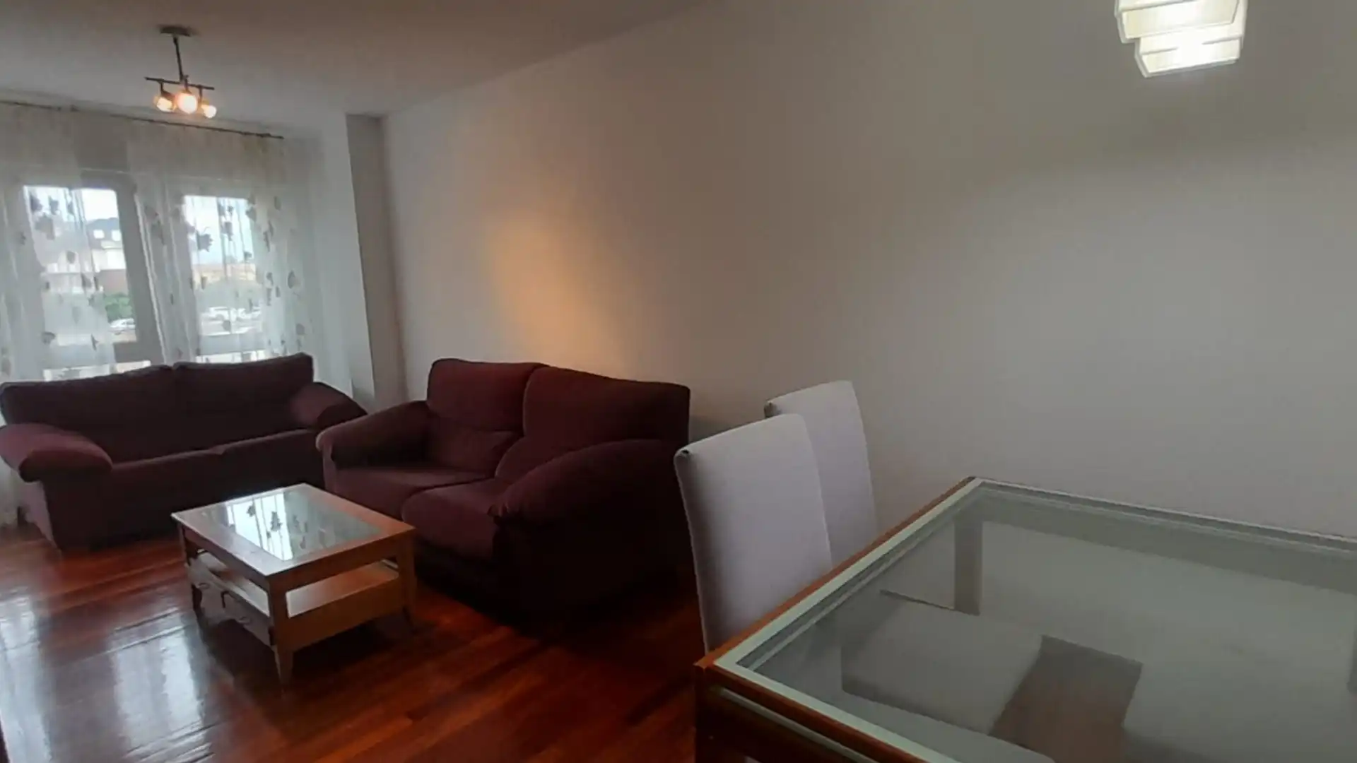 Sala de estar de Piso de alquiler en Suances con Calefacción y Balcón