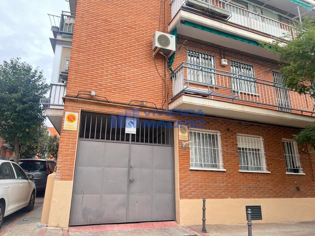 Vista exterior de Garaje en venta en  Madrid Capital