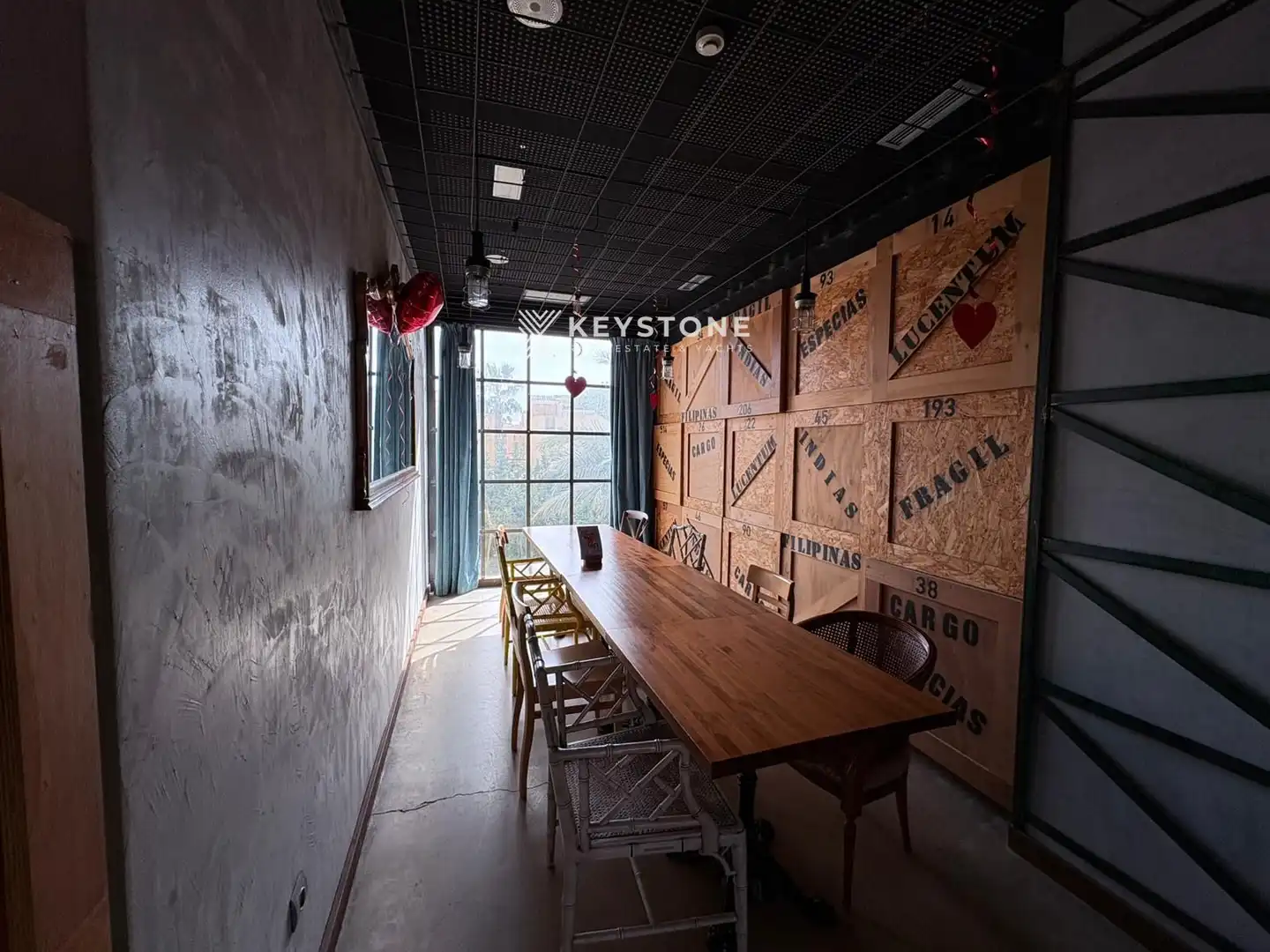 Commercial properties for sale in Alicante / Alacant  with Air Conditioner, Terrace and Furnished