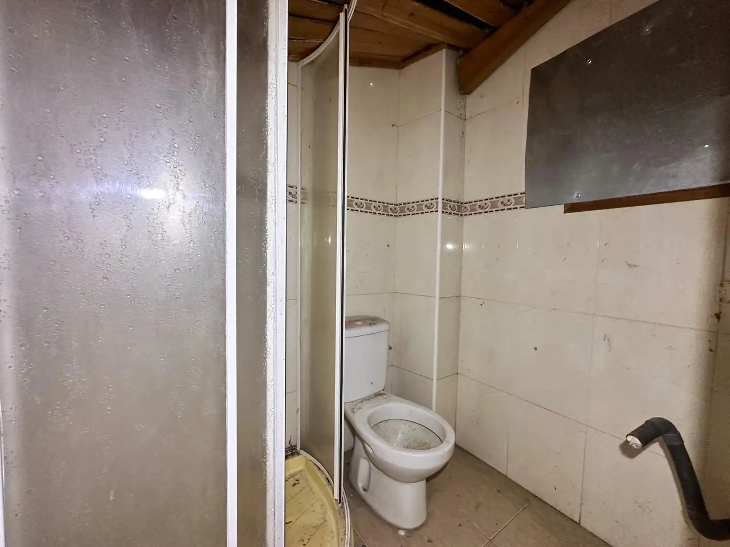 Badezimmer von Einfamilien-Reihenhaus zum Verkauf in Berga
