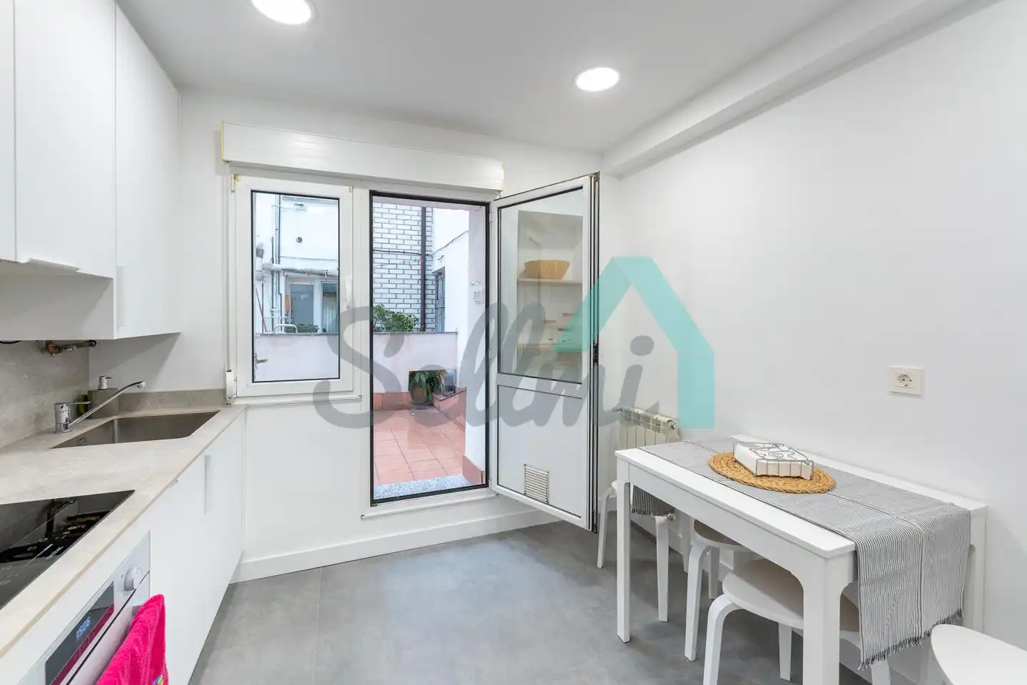 Küche von Wohnung zur Miete in Oviedo  mit Heizung, Parkett und Terrasse