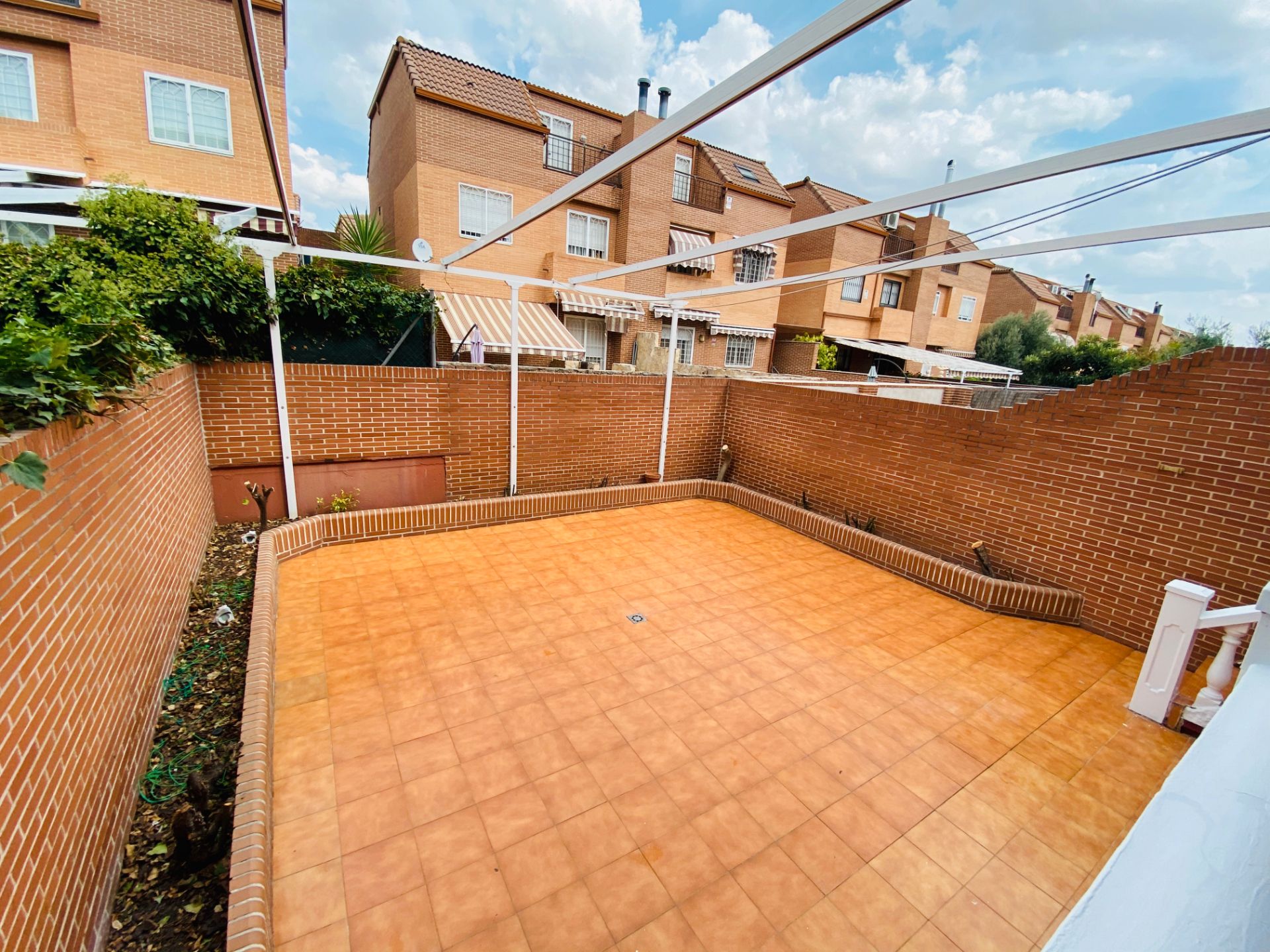 Garden of Single-family semi-detached for sale in Alcalá de Henares  with Air Conditioner, Heating and Private garden
