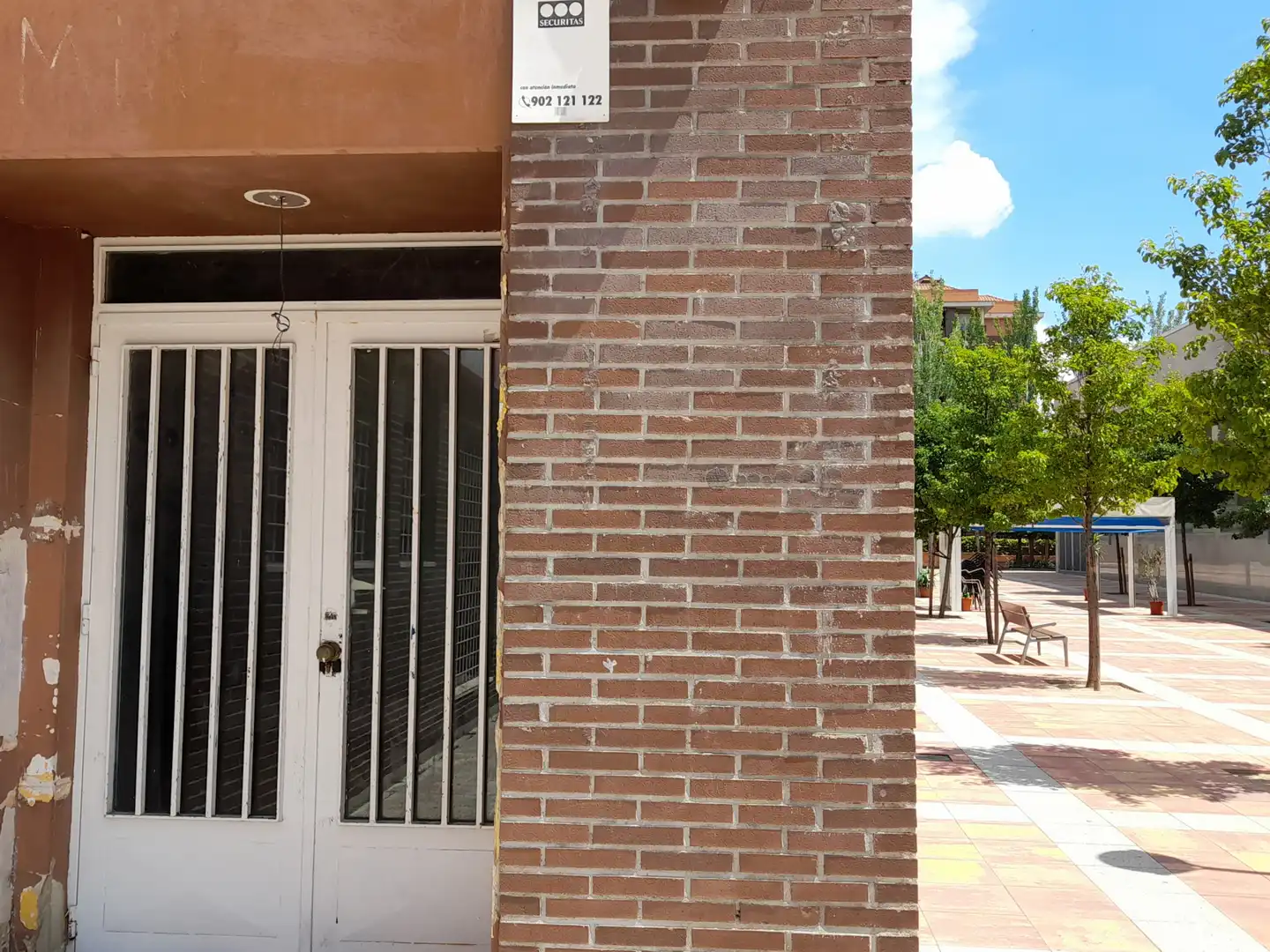 Vista exterior de Local en venda en Tres Cantos