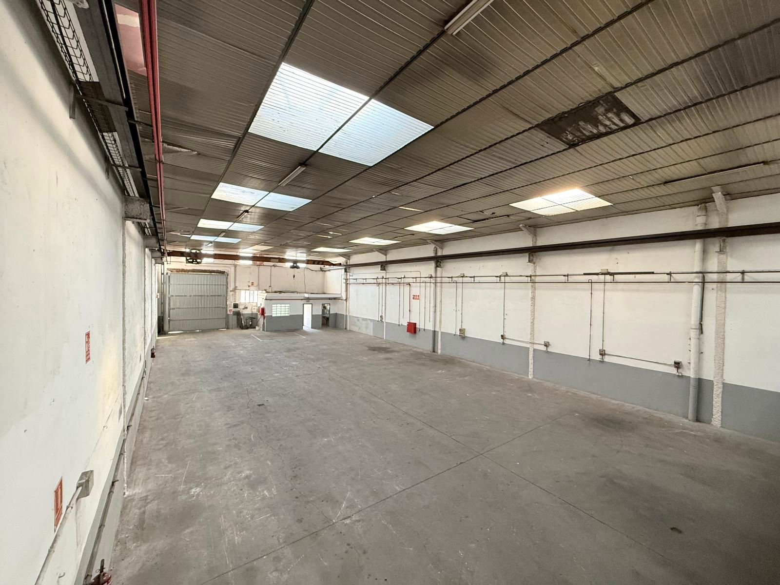 Nau industrial de lloguer en Palau-solità i Plegamans