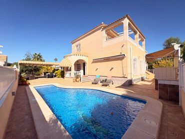 Villa avec piscine à vendre à Orihuela Costa