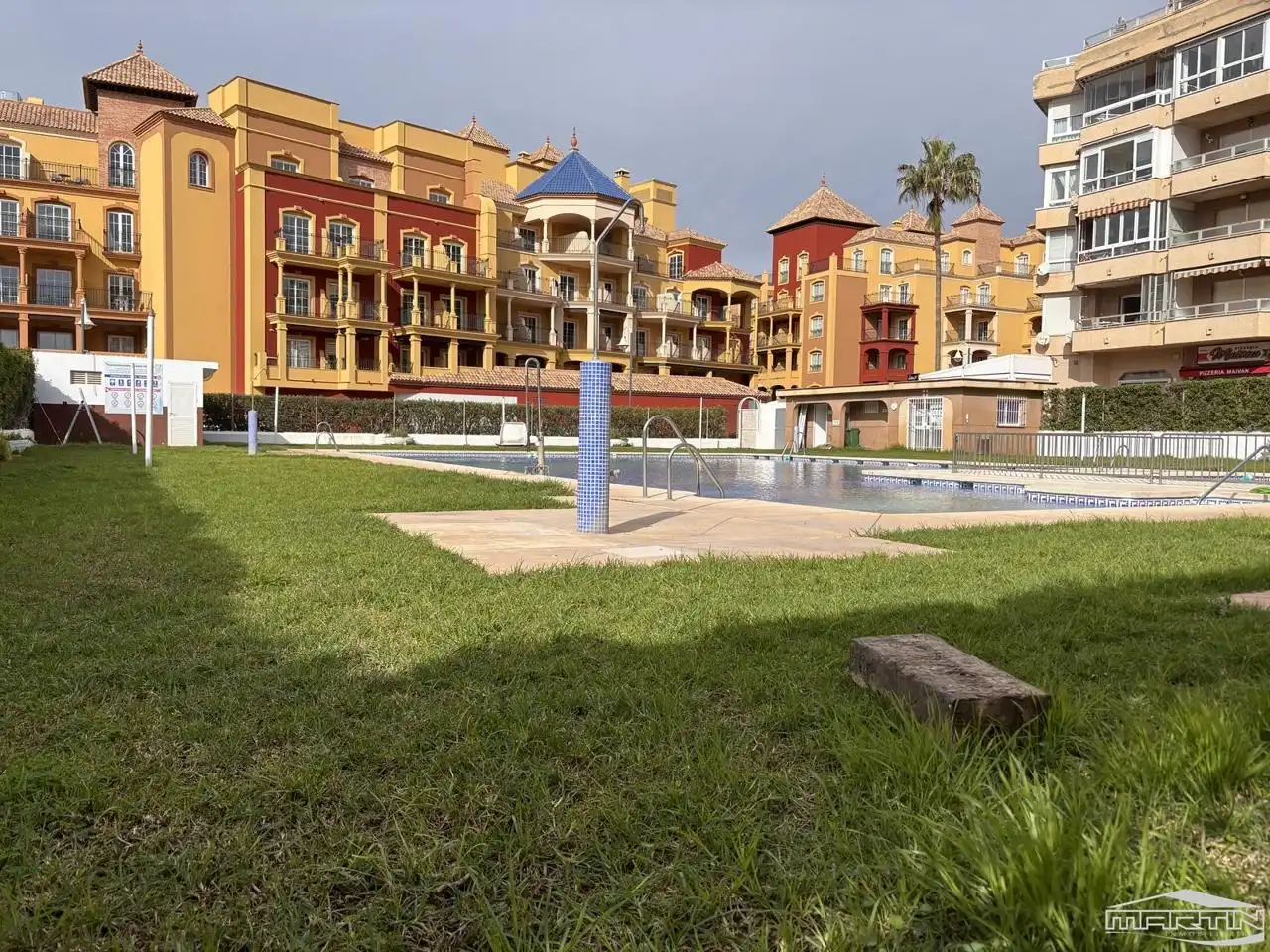 Vista exterior de Estudio de alquiler en Torrox con Aire acondicionado, Trastero y Piscina