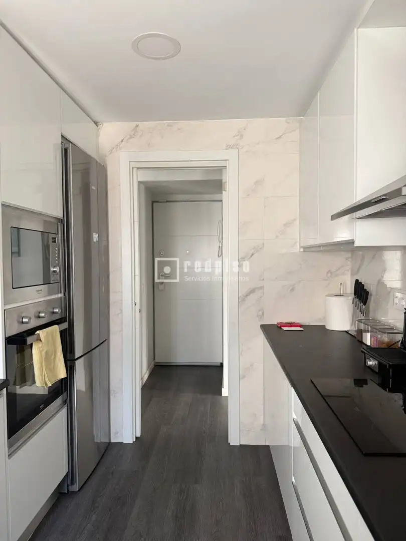 Flat for sale in Madrid  with Air Conditioner, Heating and Furnished