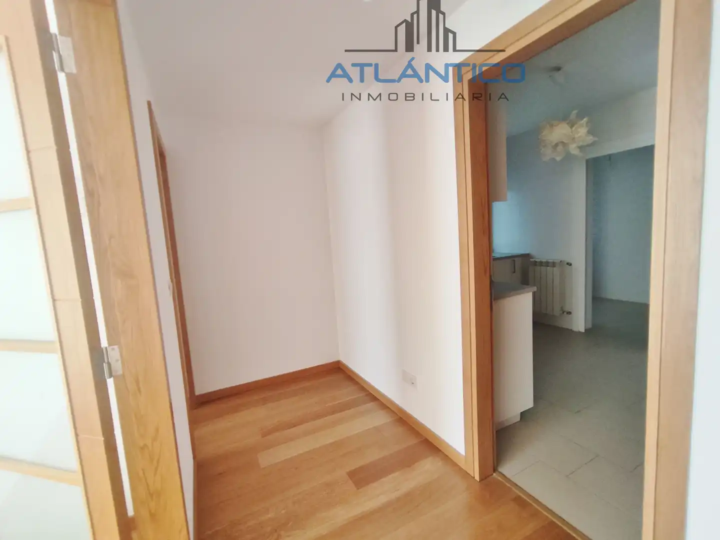 Piso en venta en A Coruña Capital  con Calefacción, Trastero y Horno