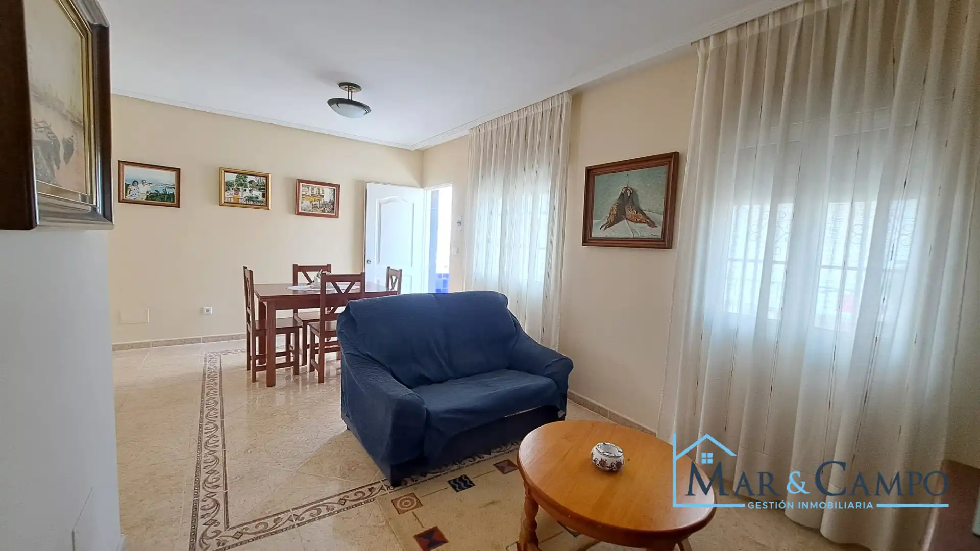 Sala de estar de Casa adosada en venta en Los Alcázares con Aire acondicionado, Jardín privado y Amueblado
