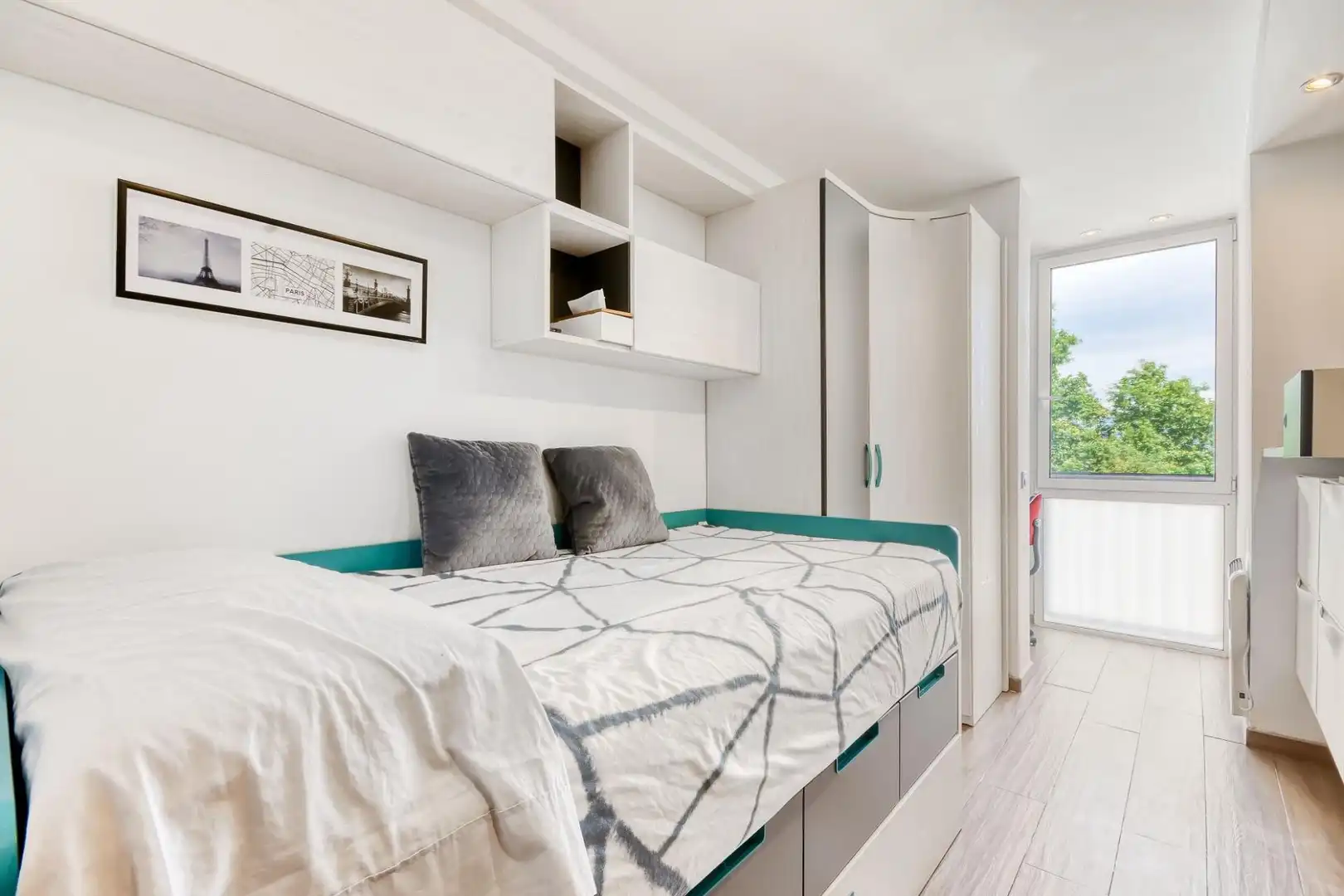 Bedroom of Flat for sale in Figueres  with Terrace, Oven and Microwave