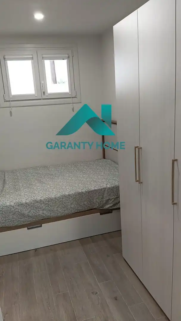 Habitación de Estudio de alquiler en Cáceres con Aire acondicionado, Calefacción y Amueblado
