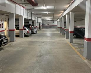 Parkplatz von Garage miete in Voto