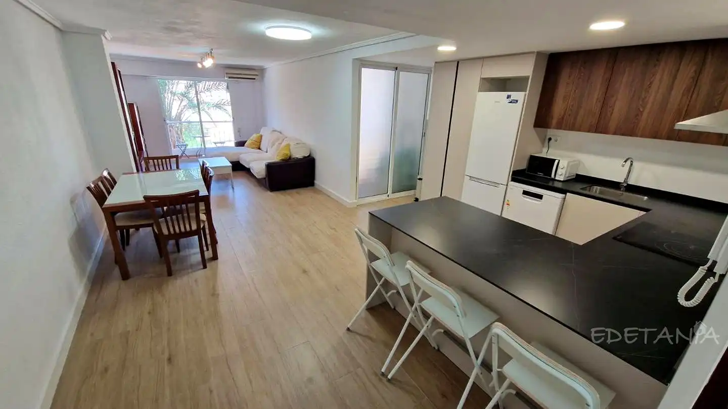 Flat for rent in Moncada  with Air Conditioner and Furnished