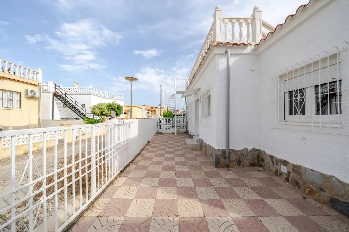 Terraza de Casa o chalet de alquiler en Elche / Elx con Aire acondicionado, Calefacción y Jardín privado