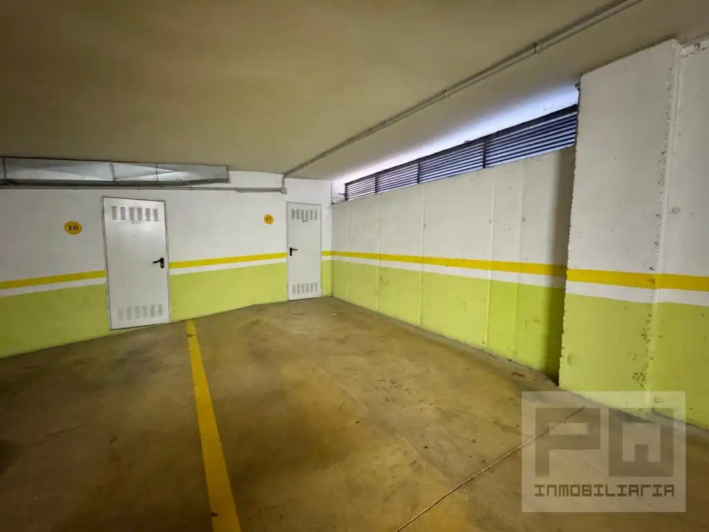 Parking de Piso en venta en Ávila