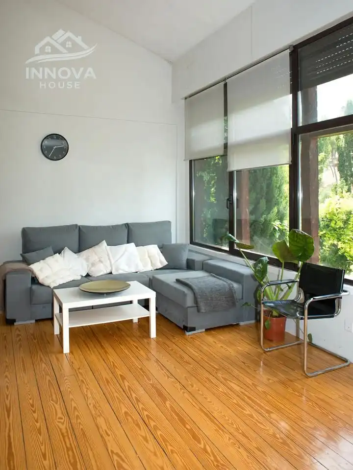 Sala de estar de Piso para compartir en Segovia con Calefacción, Jardín privado y Amueblado
