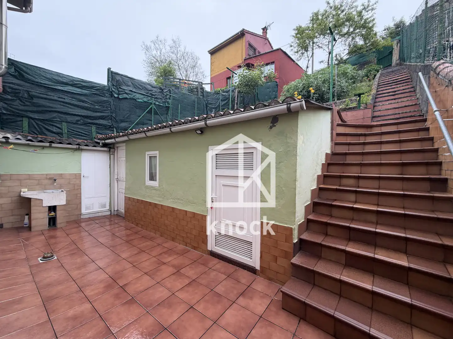 Vista exterior de Casa adosada en venda en Langreo amb Calefacció i Parquet