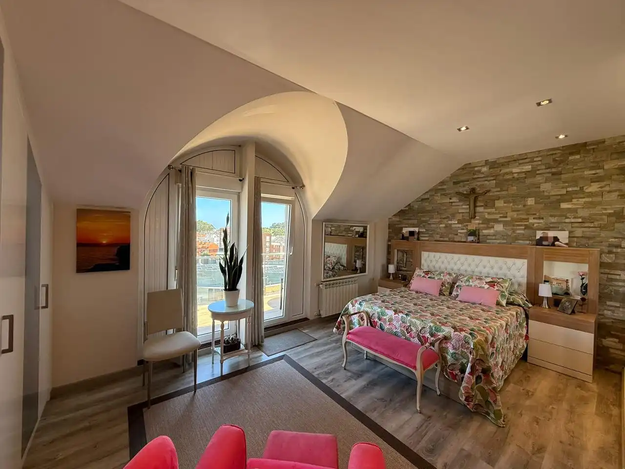 Habitación de Ático en venta en Castro-Urdiales con Calefacción, Terraza y Trastero
